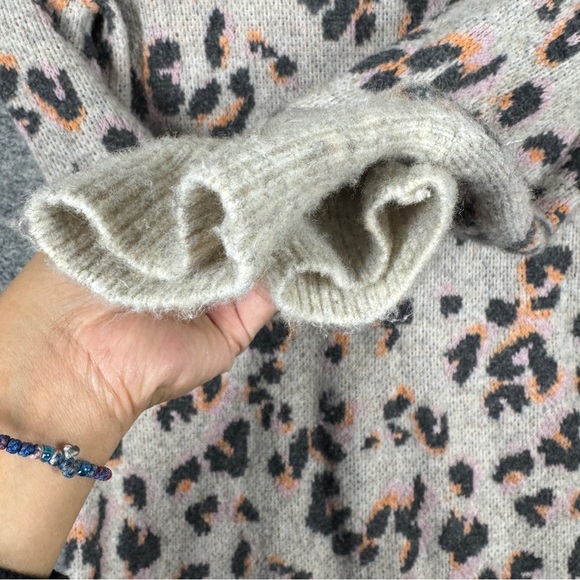 Anthropologie Women's Emmy Cowl Neck Leopard Print Oversized Sweater Size XS - Picture 5 of 16